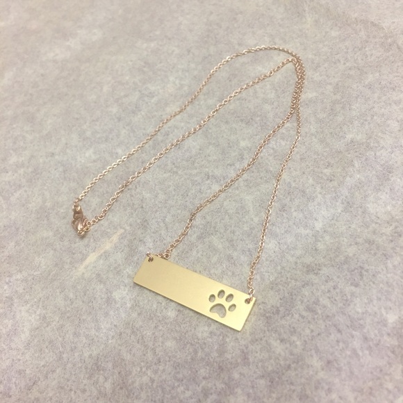 (R3) Paw print Bar Necklace - Picture 3 of 5